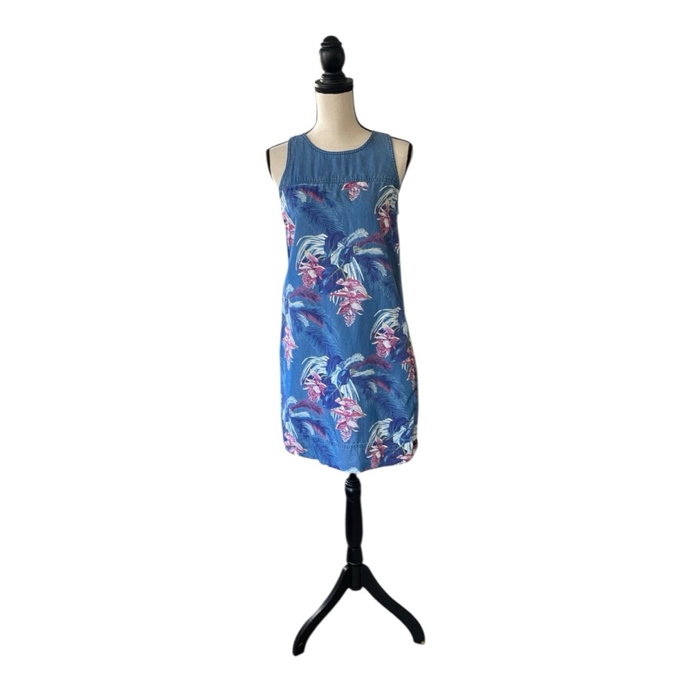 Tommy Bahama Blue Pink Sheath Mini Dress
Size (XS)